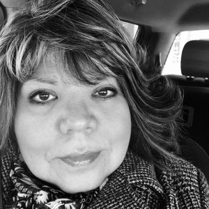 Meet your Posher, Lisa